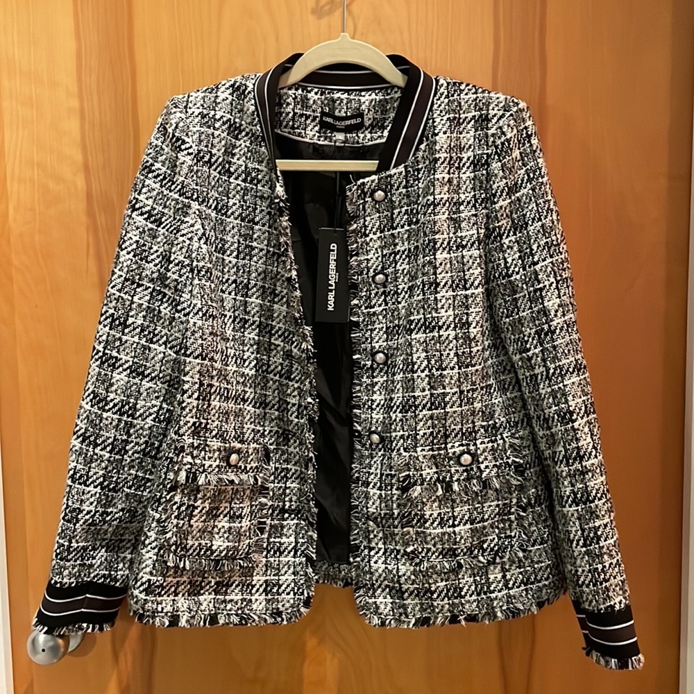 *Brand new with tags* Karl Lagerfeld Paris Blazer